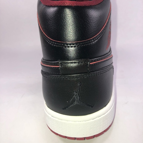 Air Jordan Retro 1 Mid Black Basketball Sneakers - Picture 3 of 7
